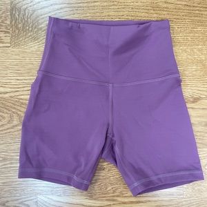 Lululemon Wunder Train 6” Shorts